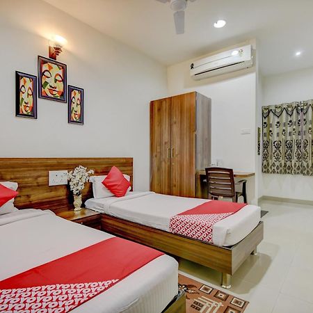 Hotel O Plus Corporate One Khapa  外观 照片