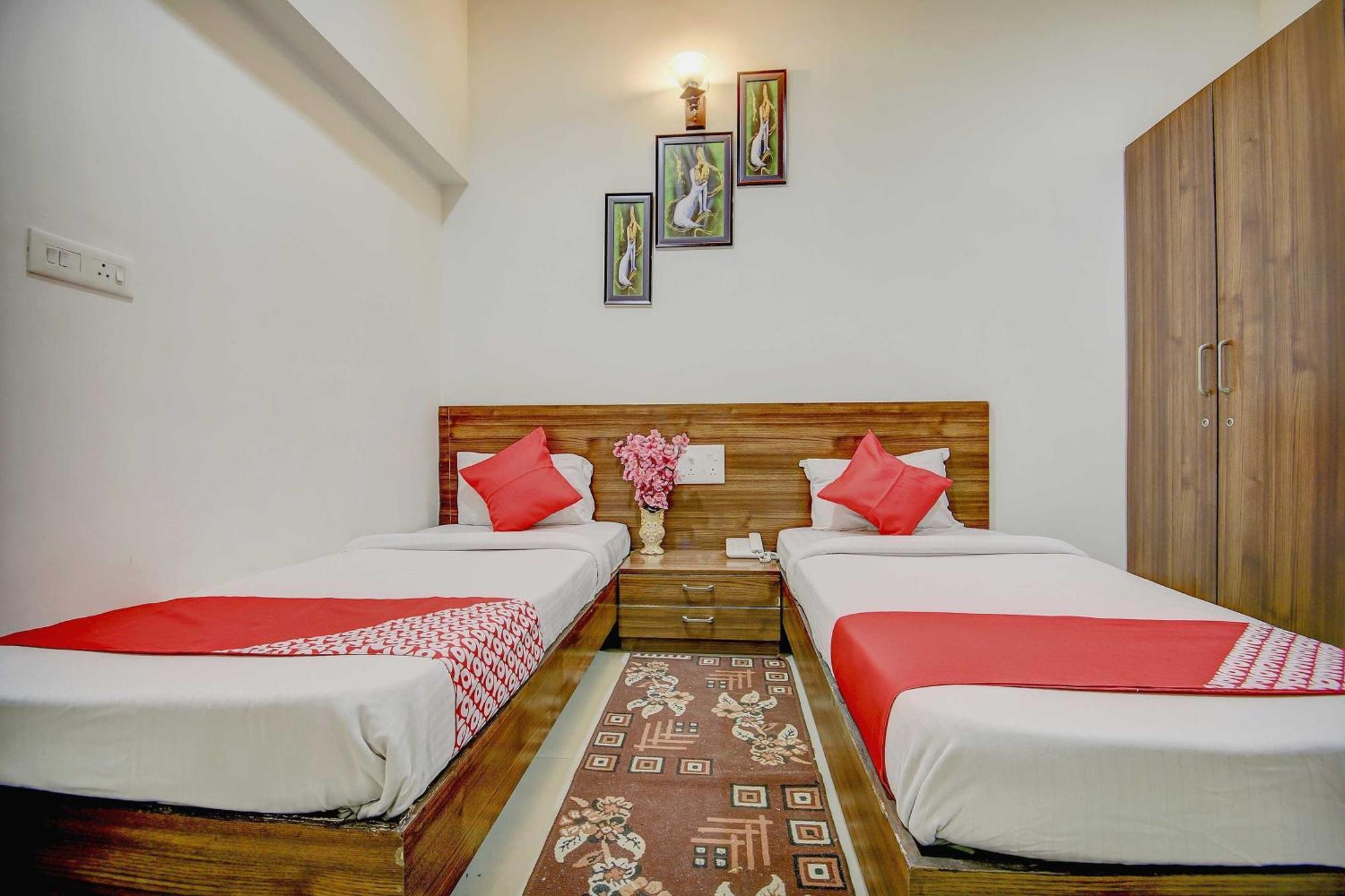 Hotel O Plus Corporate One Khapa  外观 照片