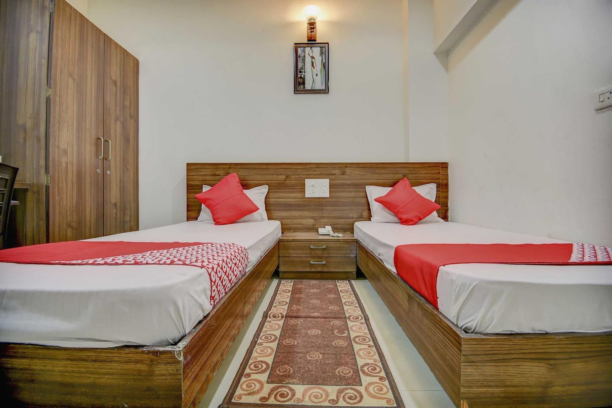 Hotel O Plus Corporate One Khapa  外观 照片